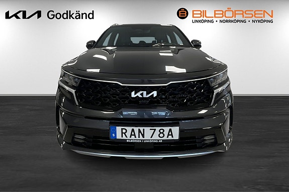 Kia Sorento 2 of 14