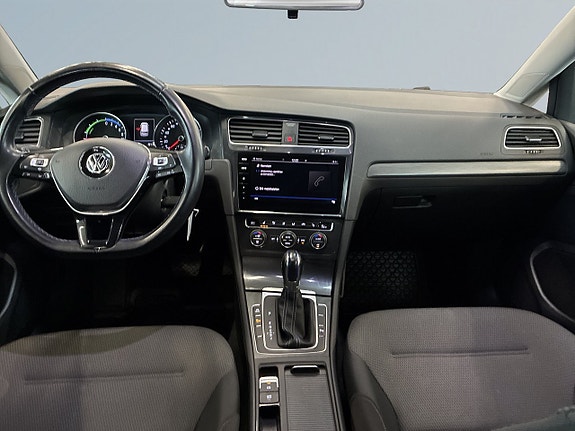 Volkswagen e-Golf VII 8 of 21