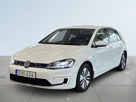 Volkswagen e-Golf VII 16 of 21