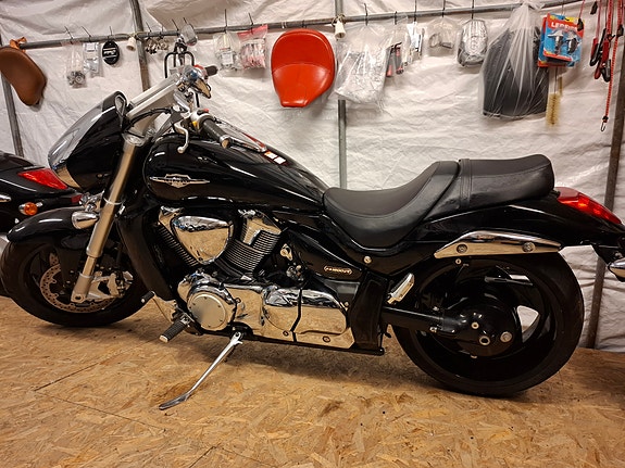 Suzuki Intruder m1800r m1800 vzr1800 2 of 3