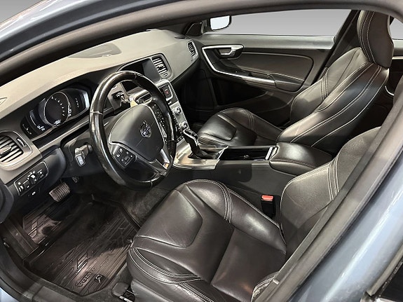 Volvo V60 9 of 14