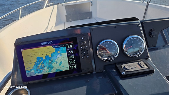 Bella 550 R (Uttagen 2023) + Mercury 115 CT – Endast 16h & Ny Trailer! 3 of 3