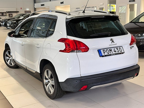 Peugeot 2008 2 of 8