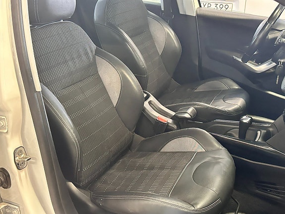 Peugeot 2008 6 of 8