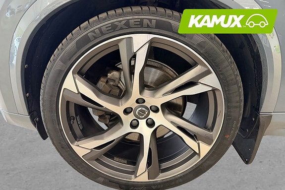 Volvo XC90 8 of 24