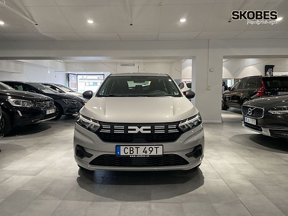 Dacia Sandero 2 of 16