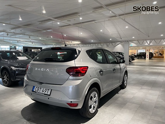 Dacia Sandero 6 of 16