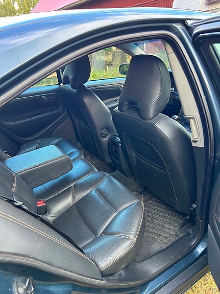 Volvo S60 6 of 7
