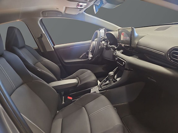 Toyota Yaris 7 of 13