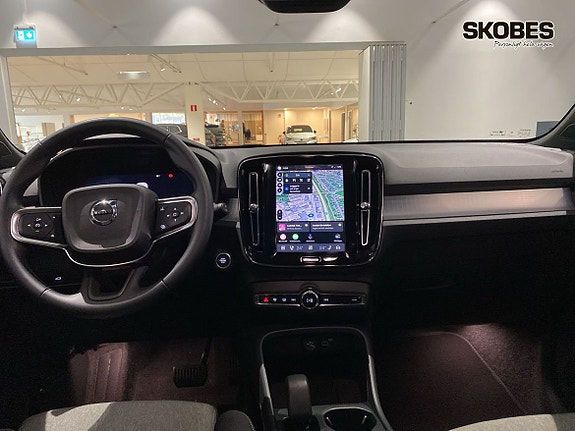 Volvo XC40 12 of 19