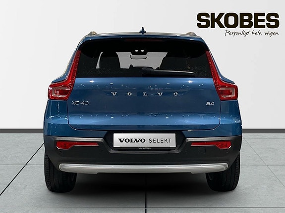 Volvo XC40 6 of 19