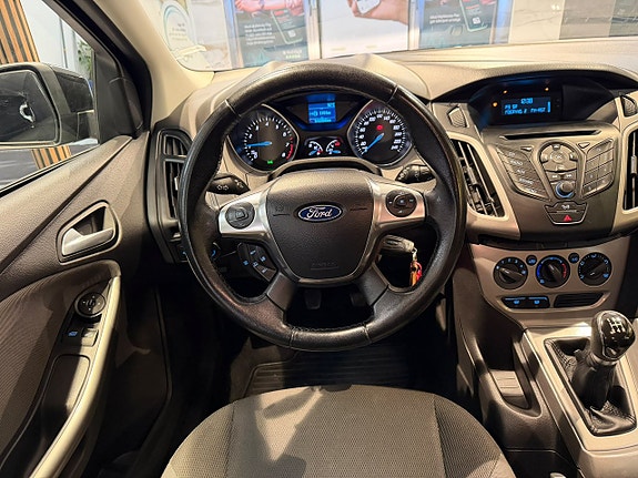 Ford Focus 11 of 21