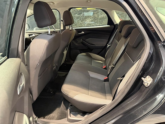 Ford Focus 14 of 21