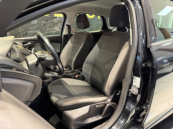 Ford Focus 13 of 21