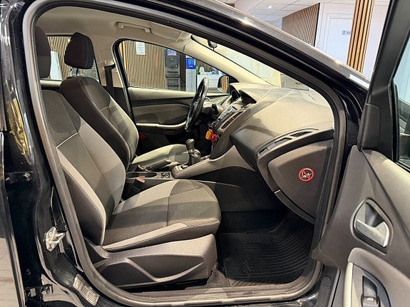 Ford Focus 16 of 21