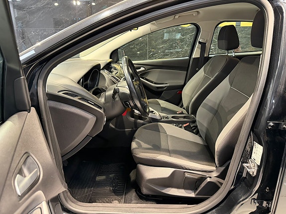 Ford Focus 12 of 21