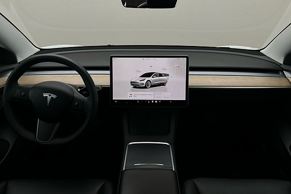 Tesla Model 3 3 of 3