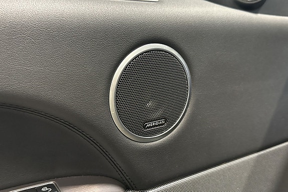 Land Rover Range Rover Sport 17 of 22
