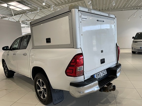 Toyota HiLux 10 of 26