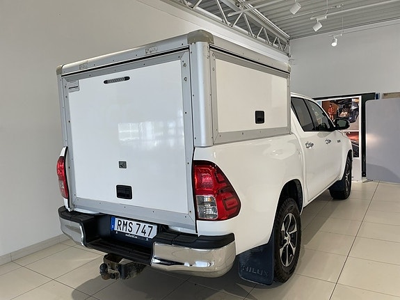 Toyota HiLux 9 of 26