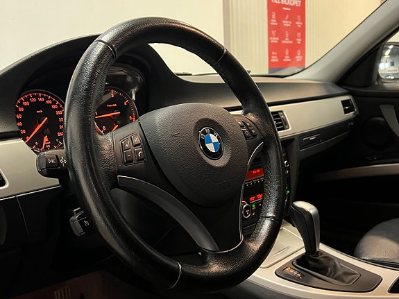 BMW 320d 14 of 24