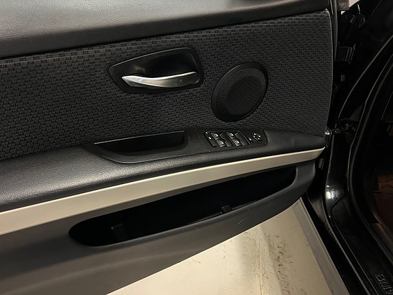 BMW 320d 9 of 24