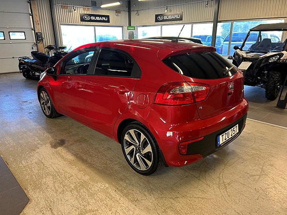 Kia Rio 7 of 7