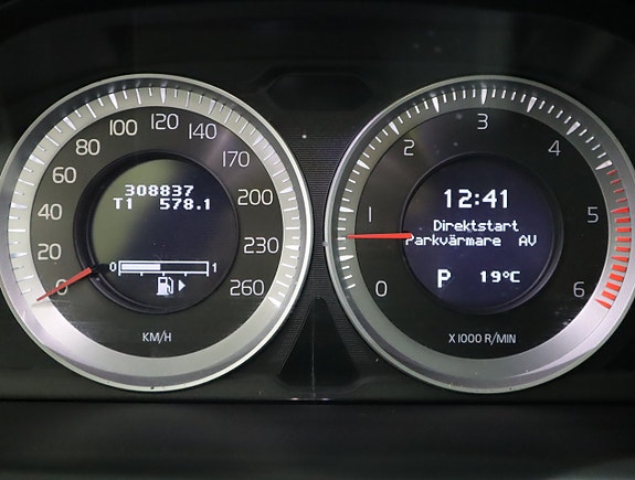 Volvo XC70 14 of 18