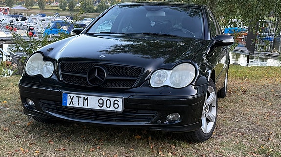 Mercedes-Benz C180 4 of 18