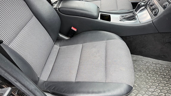 Mercedes-Benz C180 14 of 18
