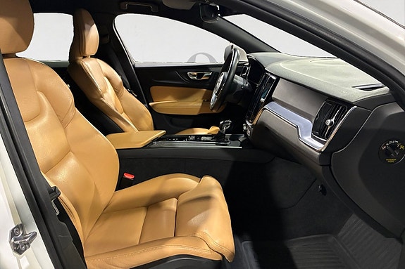 Volvo V60 15 of 17