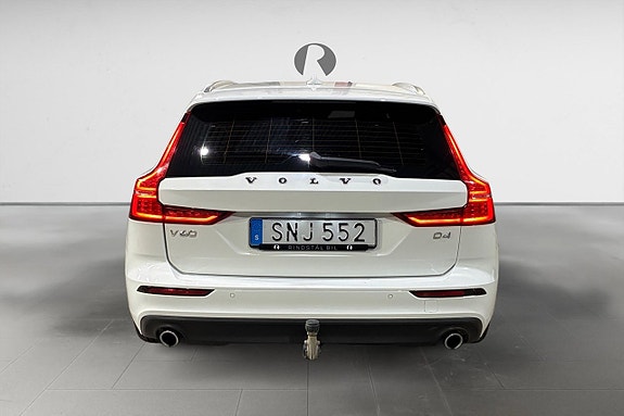 Volvo V60 6 of 17