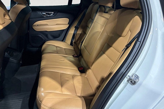 Volvo V60 14 of 17