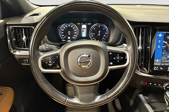 Volvo V60 13 of 17