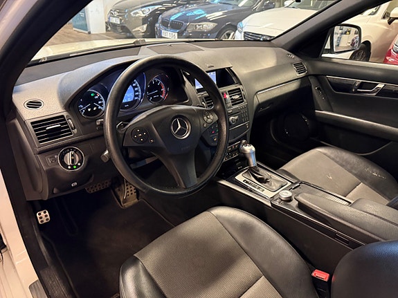 Mercedes-Benz C200 5 of 10