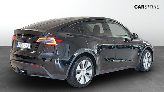 Tesla Model Y 2 of 22