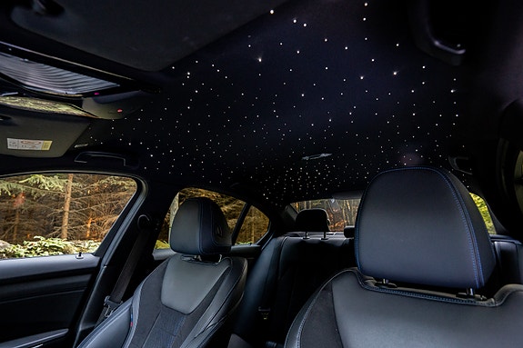 BMW 330e 5 of 9