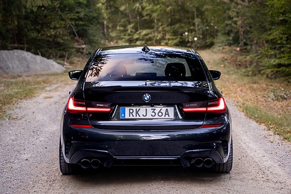 BMW 330e 8 of 9