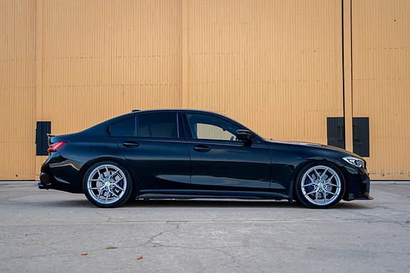 BMW 330e 2 of 9