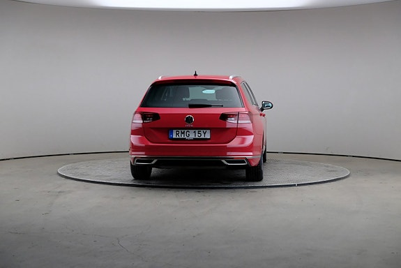 Volkswagen Passat 2 of 3