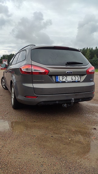 Ford Mondeo 2 of 6