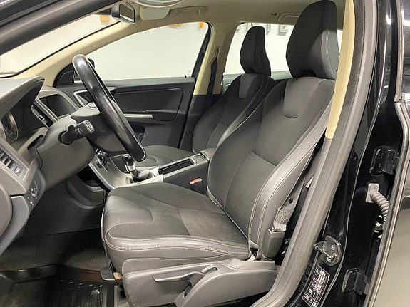 Volvo XC60 6 of 10