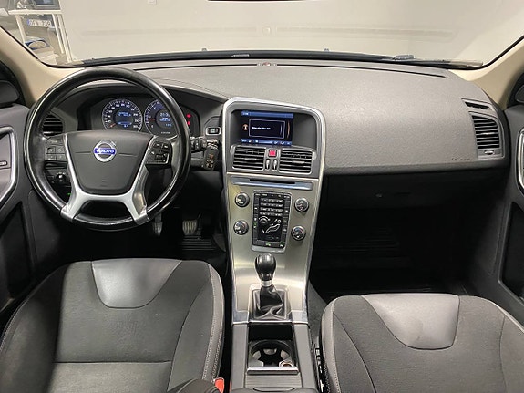 Volvo XC60 8 of 10
