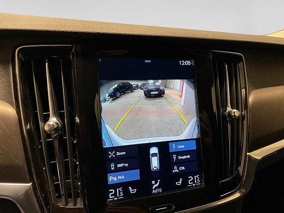 Volvo V90 Cross Country 14 of 16