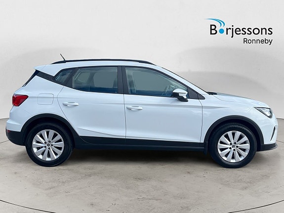 Seat Arona 2 of 16