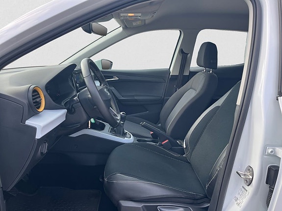 Seat Arona 7 of 16