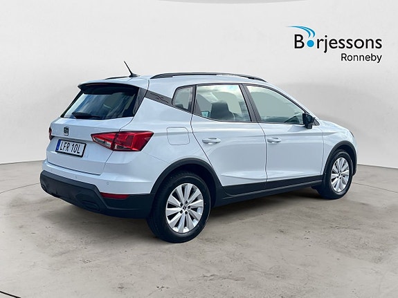 Seat Arona 3 of 16