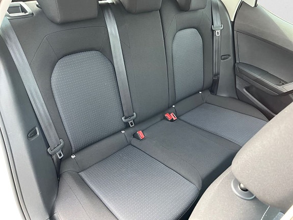 Seat Arona 15 of 16