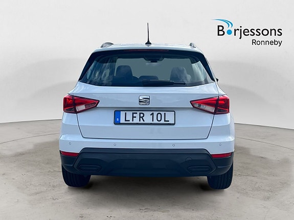 Seat Arona 4 of 16