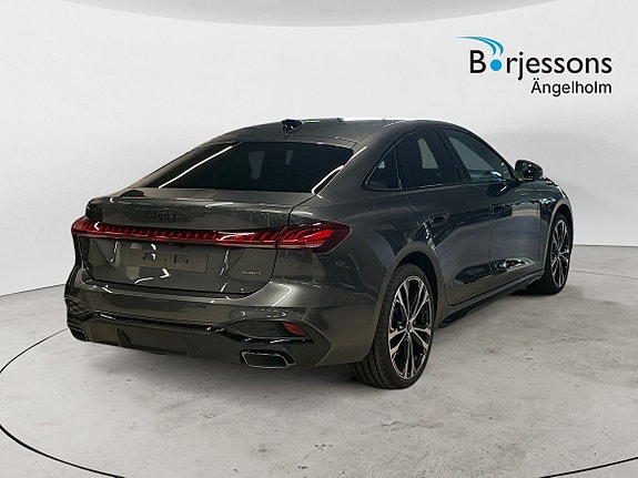 Audi A5 3 of 9
